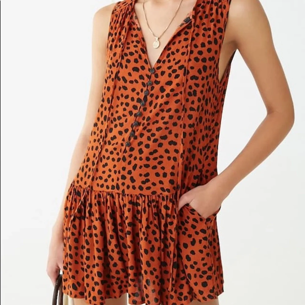 Cheetah Print Romper - Picture 1 of 4